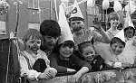 South Side News: Castlemilk Gala Queen and float procession with John Maxton. M.P. 7th May 1983.